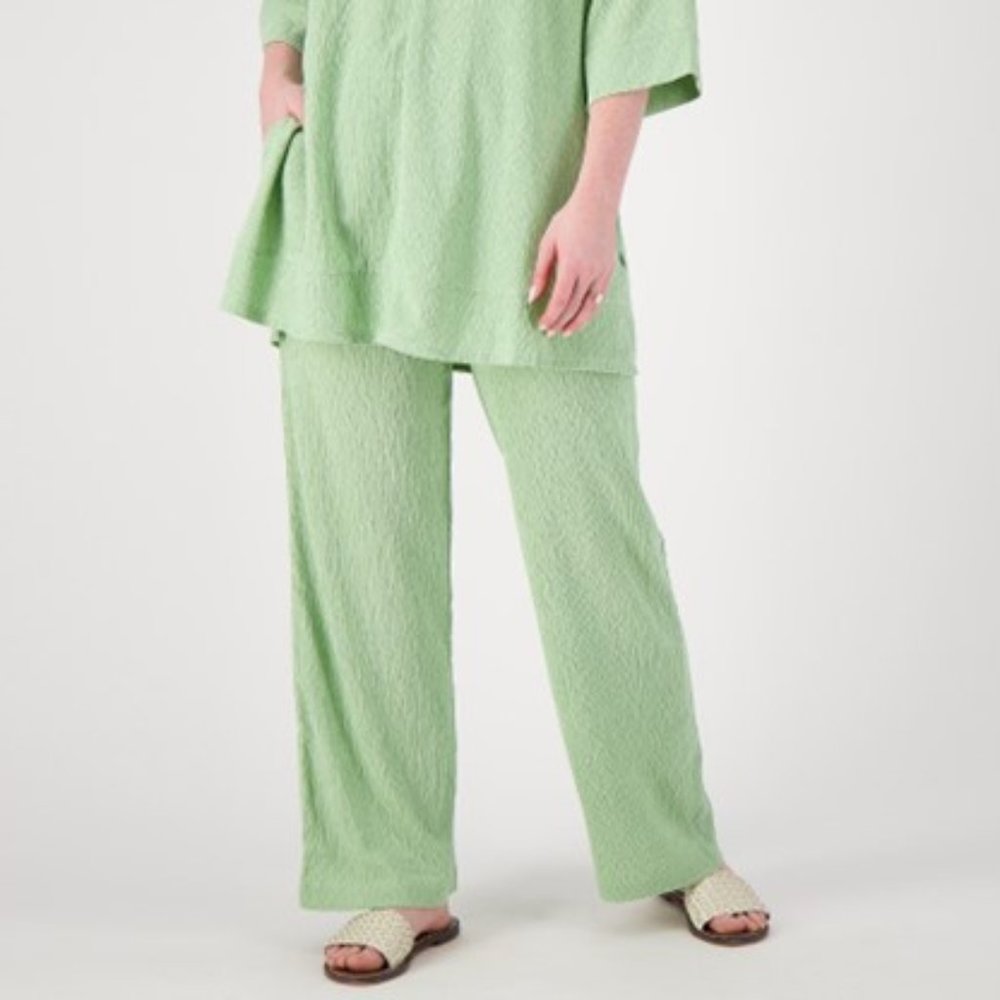 CUDDL DUDS Crepe Knit Resort Pants NWOT